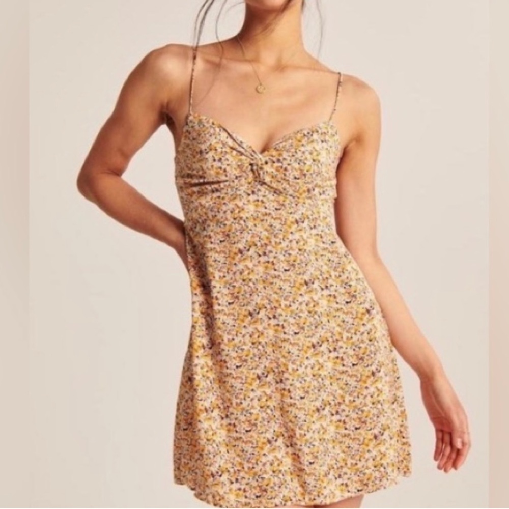 Yellow Abercrombie and Fitch sleeveless dress